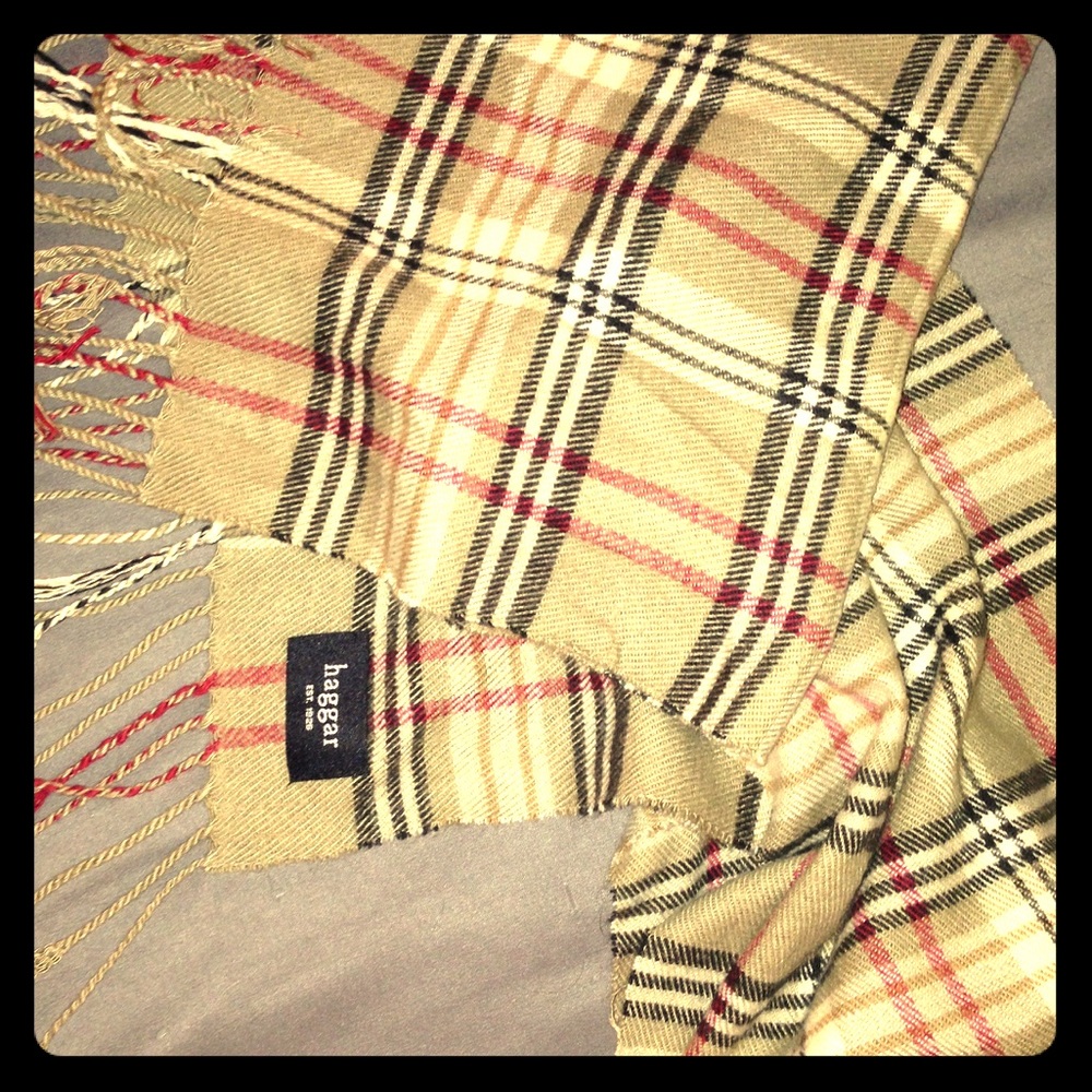 Haggar scarf